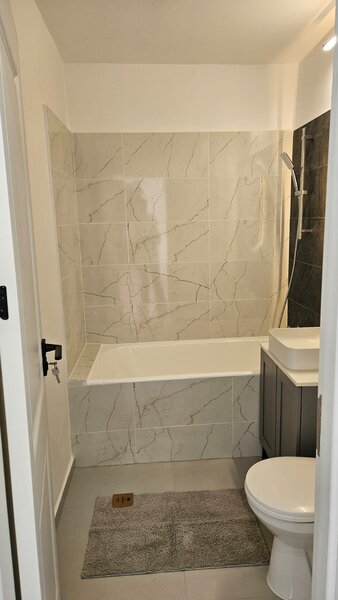 Titan, B -dul 1 Decembrie 1918,